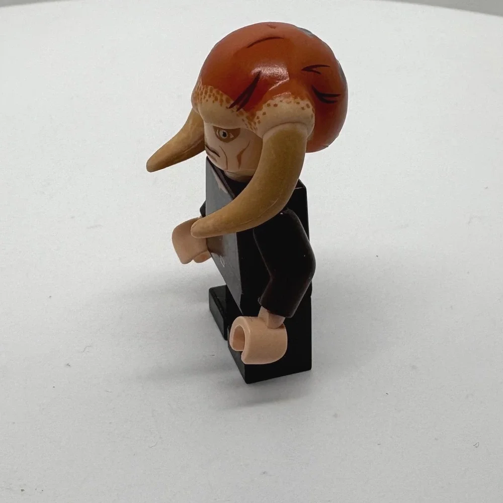 LEGO Star Wars Saesee Tiin Minifigure sw0308 Jedi Master 7931 9498 Brown Robes